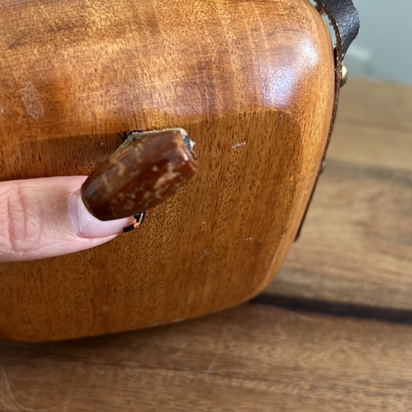 Vintage wood and leather crossbody - Picture 16 of 17